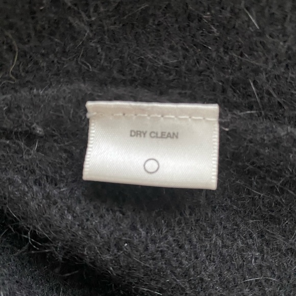 Lord & Taylor Cropped Black Lambswool Short Sleeve Cardigan - Picture 9 of 11